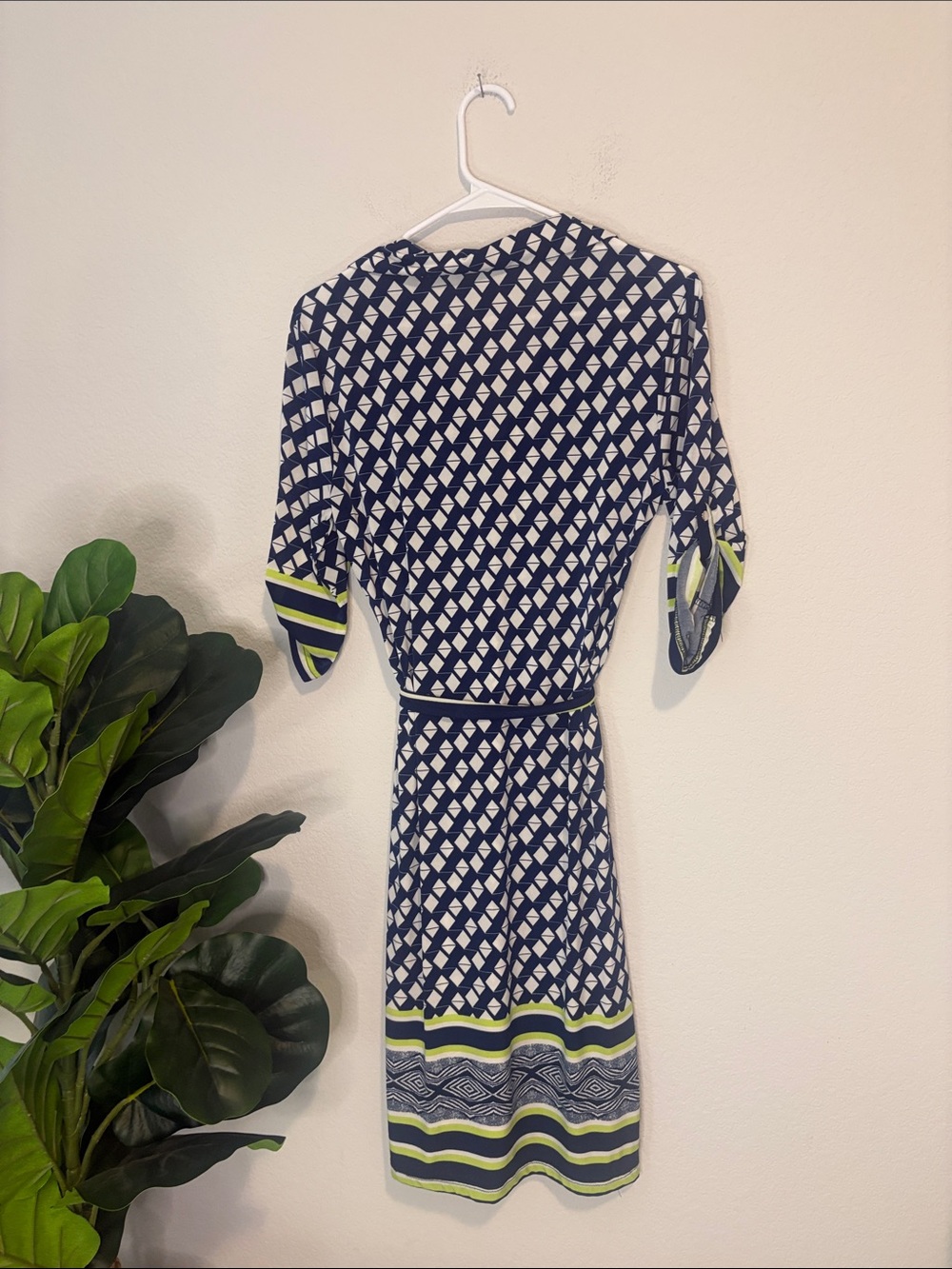 Mlle Gabrielle Large Navy Geometric belted Dress with Lime Trim - Picture 4 of 6